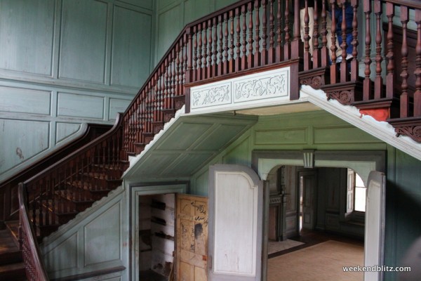Very impressive "Stair Hall" featuring 27-foot ceilings