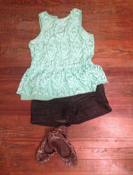 Peplum lace top from Zara & jean shorts from Loft. Paired with snakeskin flats because we'll be doing lots of walking!